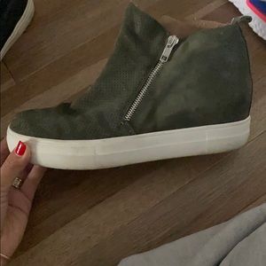 Steve Madden sneakers